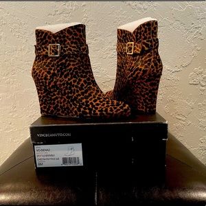 NWT “Vince Camuto” Ankle Boots. size 8M
